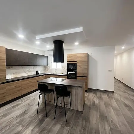 Apartment 3-bedroom Modern
