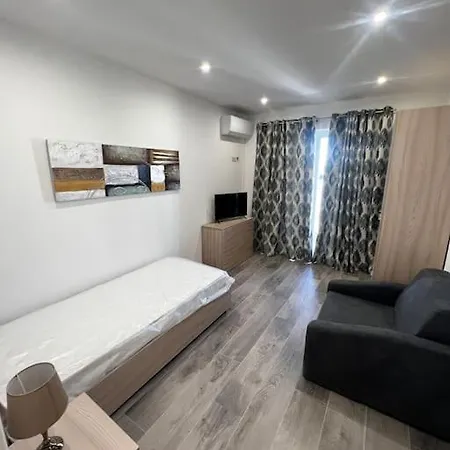 Apartment 3-bedroom Modern