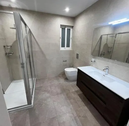 3-bedroom Modern Apartament *